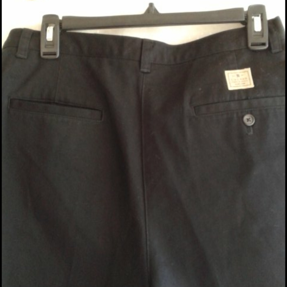 Shorts - Picture 3 of 3